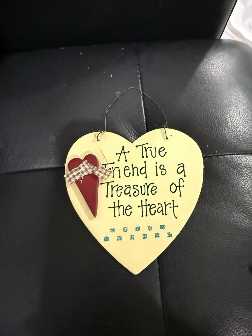Crafter's Village True Friend Heart Plaque